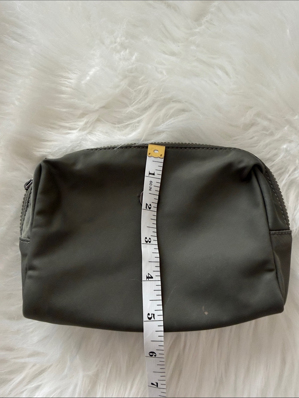 Small Lululemon Pouch - Picture 12 of 12